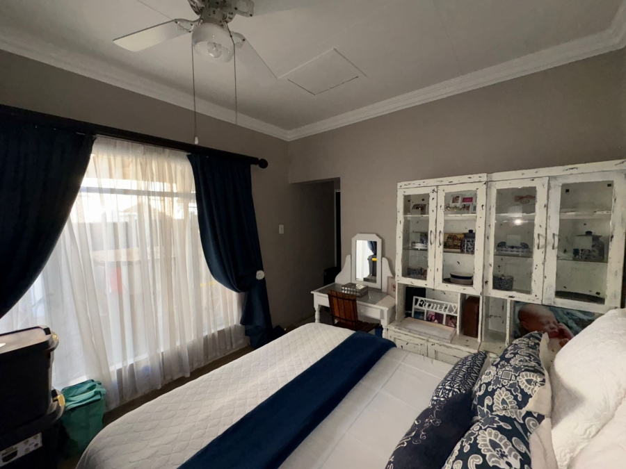 4 Bedroom Property for Sale in Safari Gardens North West